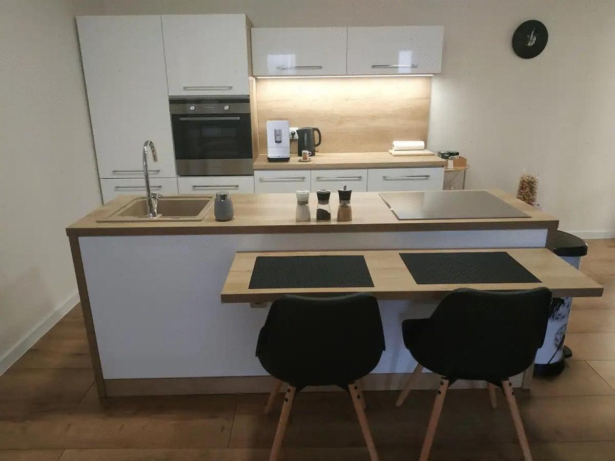 Slnečný apartmánový dom Oslany Esterno foto